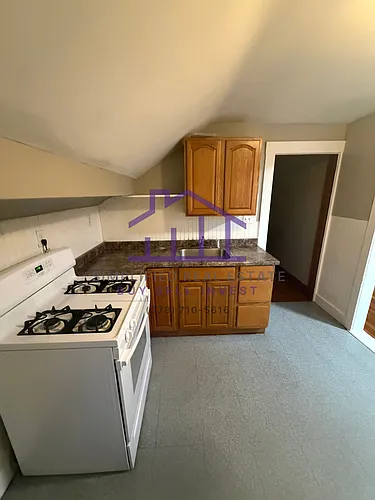 102 Central St #5 Photo 1