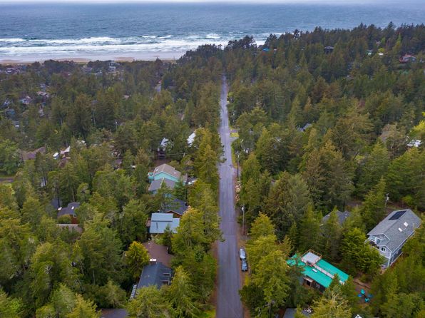 441 Ocean Ave, Manzanita, OR 97130