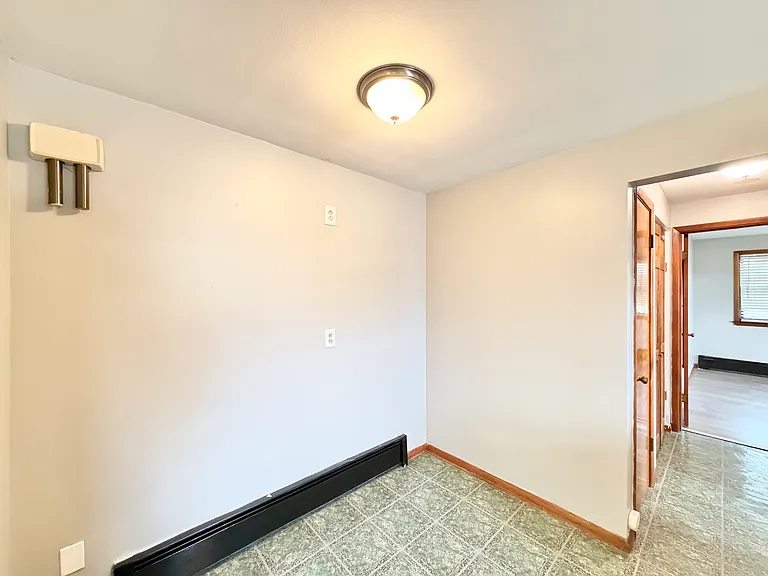 74 Newman St #4 — Photo 8