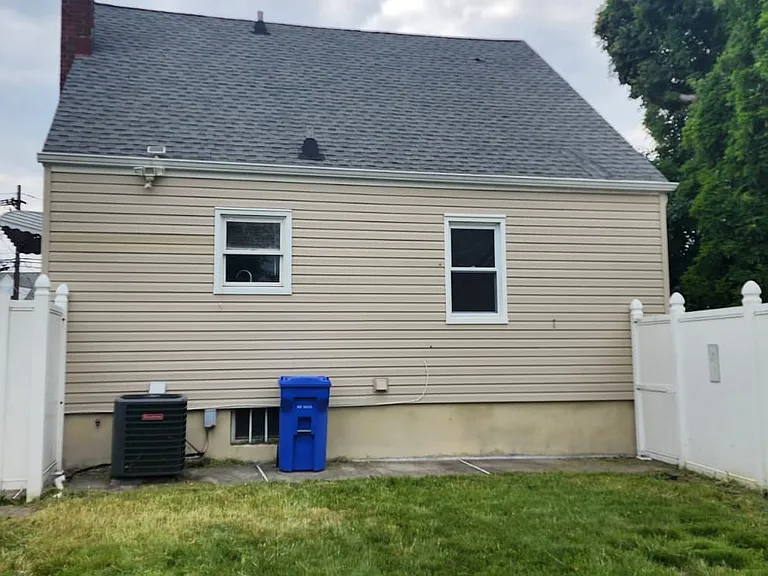 619 W Blancke St — Photo 18