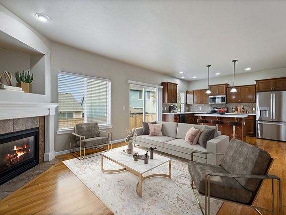 4th image of 18623 111th Avenue Ct E