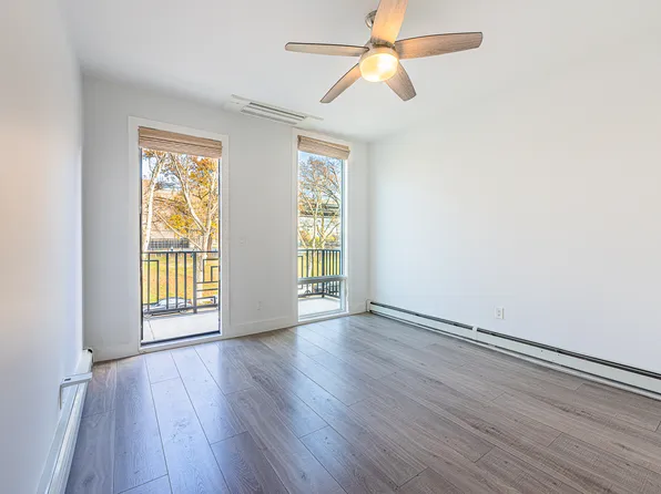 18-22 Astoria Park South image 13 of 16