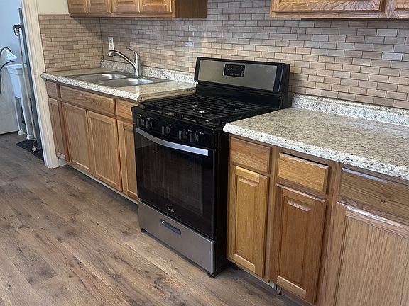 2nd image of 20518 Hollywood St