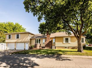 521 S E St, Herington, KS 67449