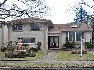 642 Diane Pl, Valley Stream, NY 11581