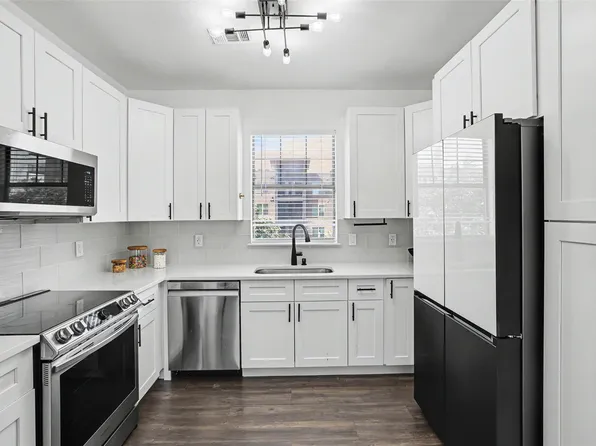 11203 Ranch Road 2222 APT 2203, Austin, TX 78730