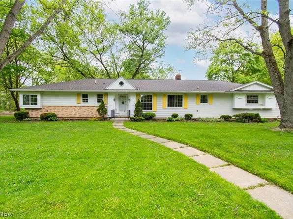 176 Pembroke Rd, Akron, OH 44333