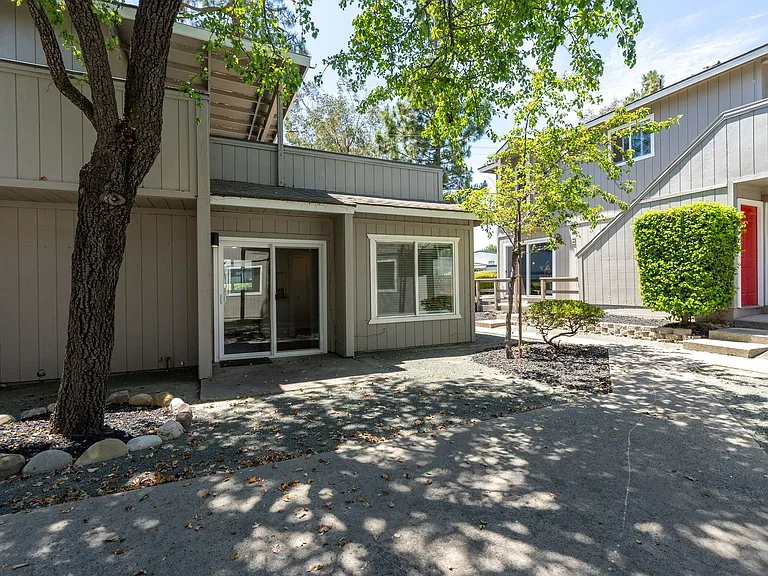 Apartments close to Cal Poly SLO — Photo 17