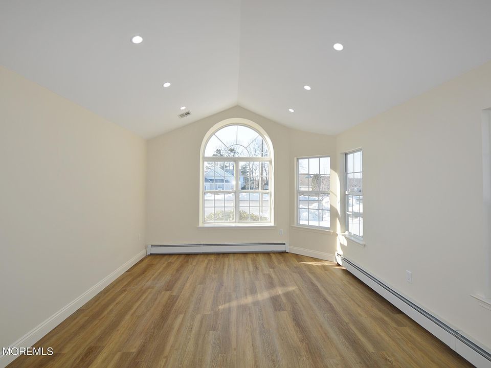 2464 Spring Hill Drive, Toms River, NJ 08755 | MLS #22600087 | Zillow
