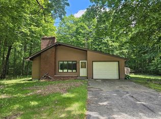 450 S County Road 442, Cooks, MI 49817