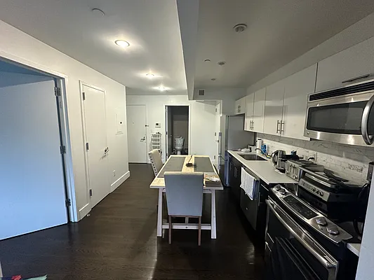 Rented by Living New York | media 12