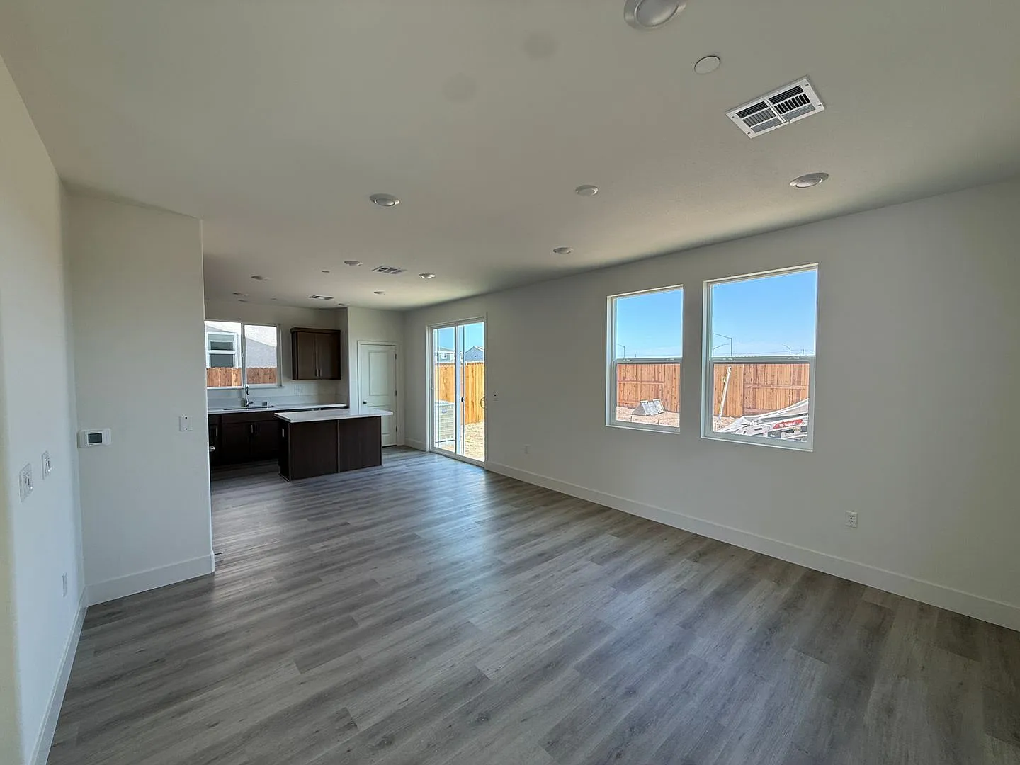 Brand New DR Horton Home — Photo 2