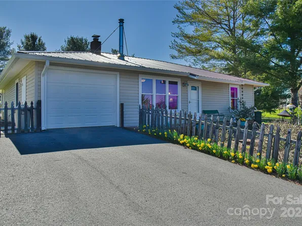 15 Donna Ln, Alexander, NC 28701