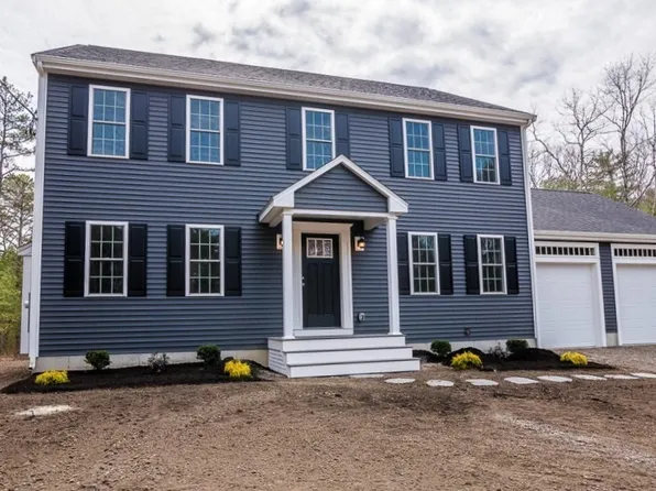 15 S Rocky Meadow St, Middleboro, MA 02346