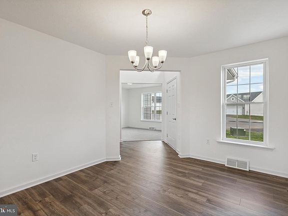 5th image of 201 Red Stone Ln #87
