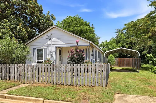 601 Kay St Photo 1