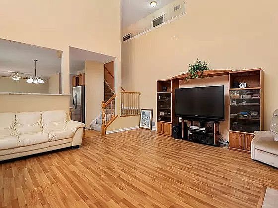 2nd image of 9 Shoal Creek Ct