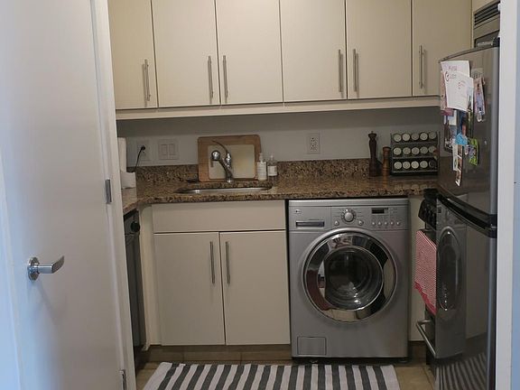 3rd image of 219-29 S 18th St #1101