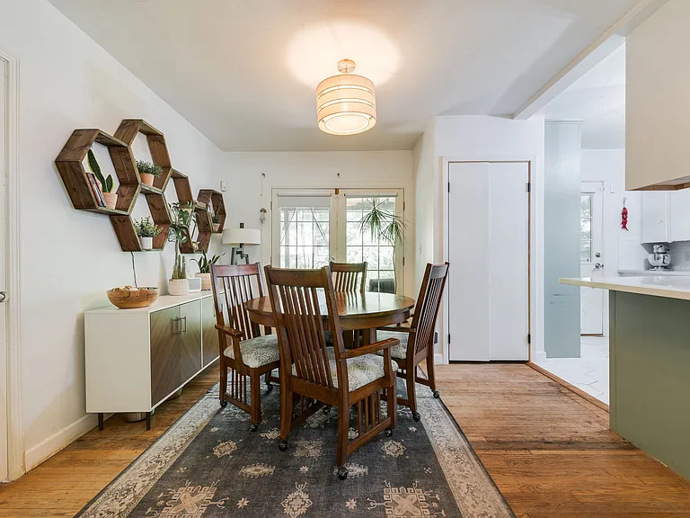 1131 Lombardy Rd — Photo 14