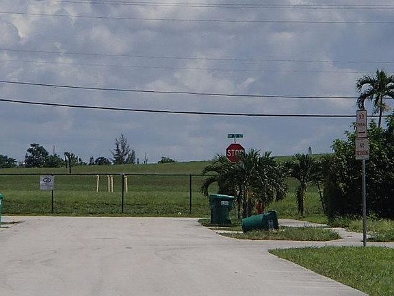 4th image of 1221 NW 30th Ter