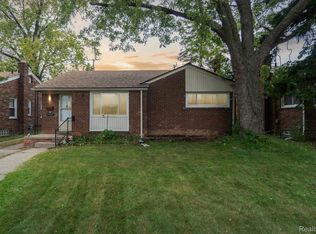 11427 Dixie Ave, Redford, MI 48239