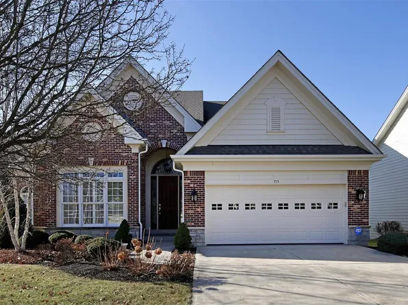715 Clayton Corners Dr, Ballwin, MO 63011