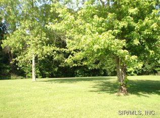 16677 Oak Bridge Rd, Brighton, IL 62012
