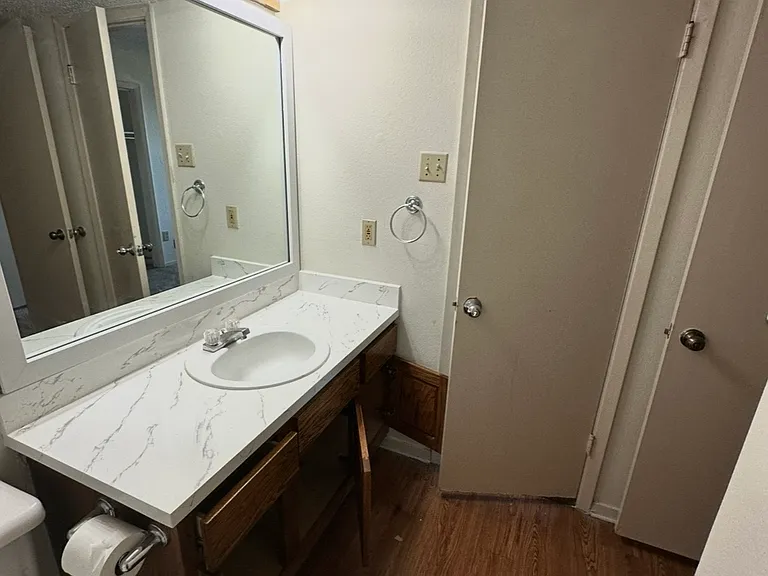 218 N Texas Blvd #306 — Photo 13