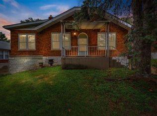 5910 Heege Rd, Saint Louis, MO 63123