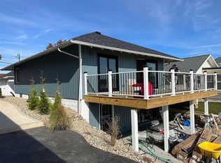 26006 N Shore Dr, Elkhart, IN 46514