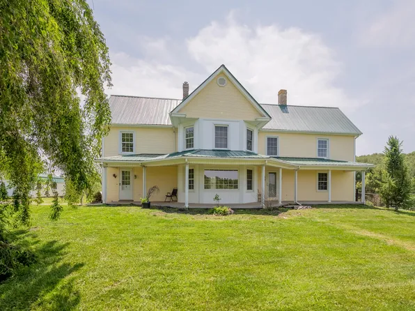 1463 Moore Rd NE, Floyd, VA 24091