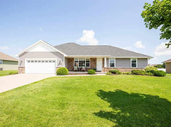 1902 Sandy Springs Rd, De Pere, WI 54115
