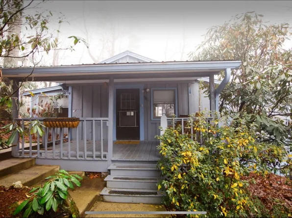 141 Holly St, Black Mountain, NC 28711