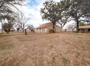 7400 Hwy 27, Out of Area, TX 78013