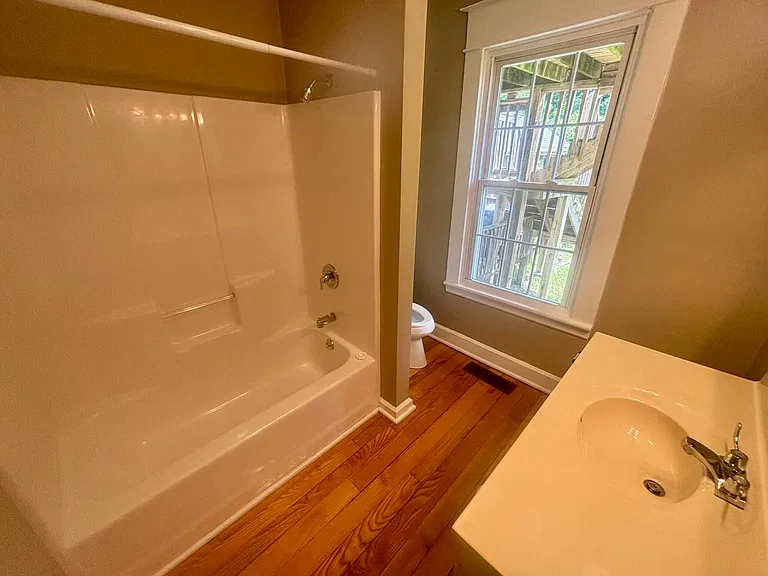 2411 Guilford Ave SW — Photo 9