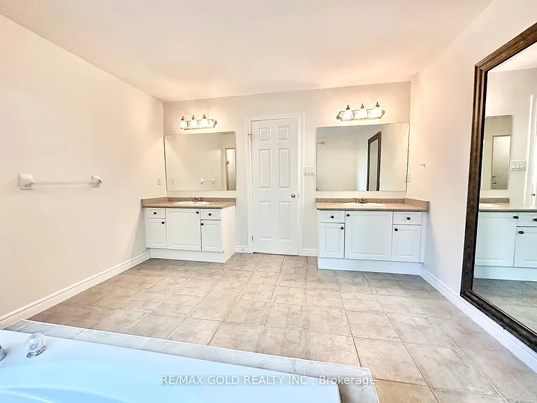 2293 Baronwood Dr — Photo 24