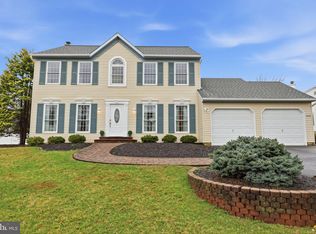 2128 Robin Dr, Warrington, PA 18976