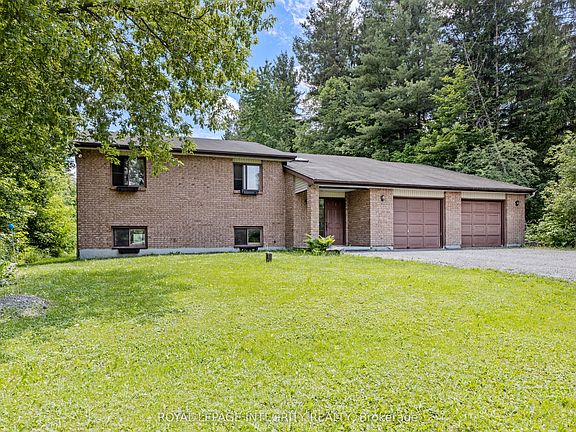3rd image of 1702 Century Rd E