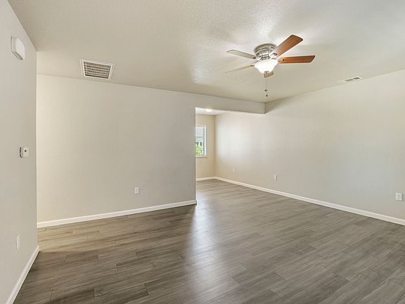 3rd image of 3435 Pacific Ave APT 5