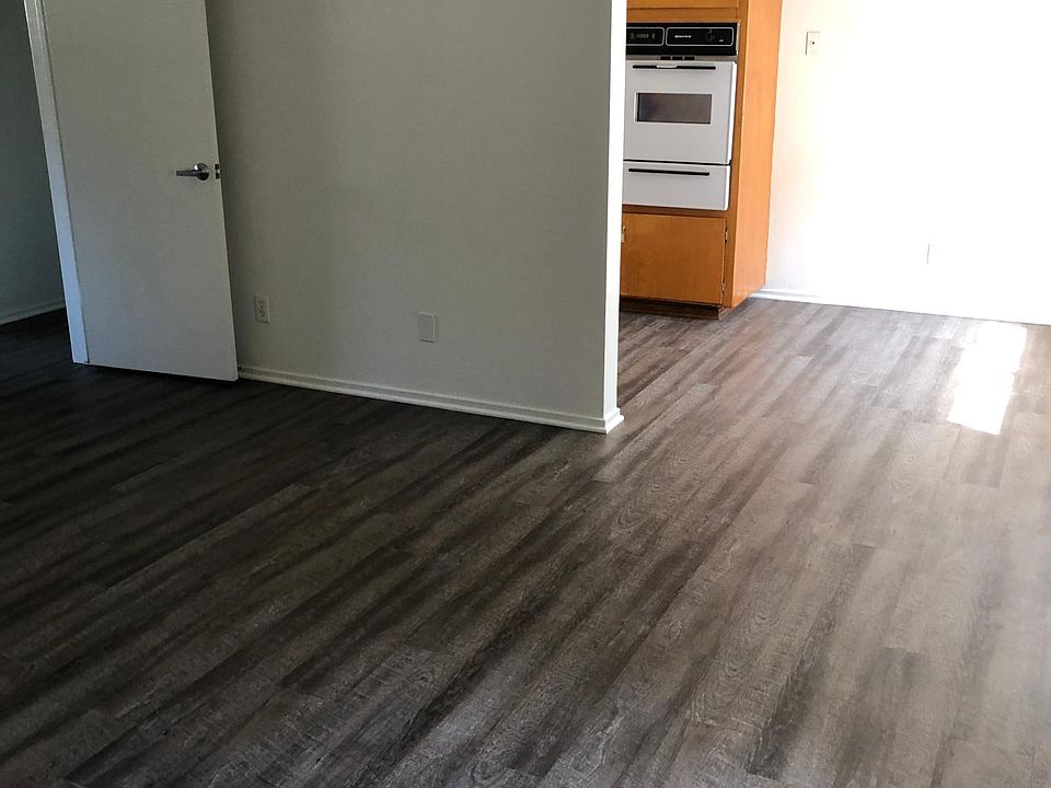2nd image of 325 N Glendora Ave #1