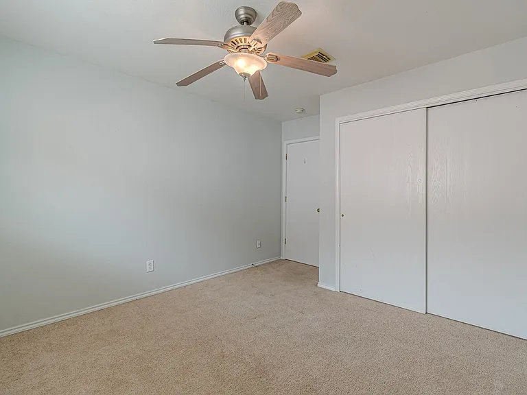 164 Springtree Holw — Photo 30