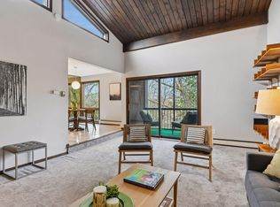 6115 Lincoln Dr APT 353, Edina, MN 55436