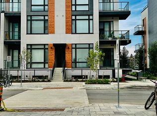 8 Steckley House Ln #212, Richmond Hill, ON L4S 0N1