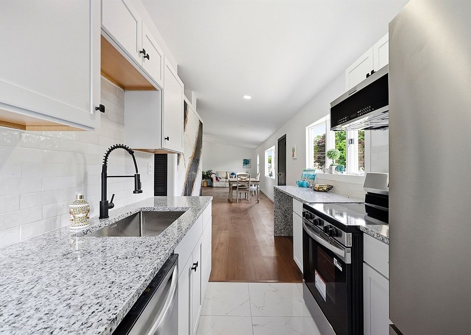 1st image of 37 Sun Valley Rd