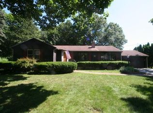 16 Atherton Cir, Lynnfield, MA 01940