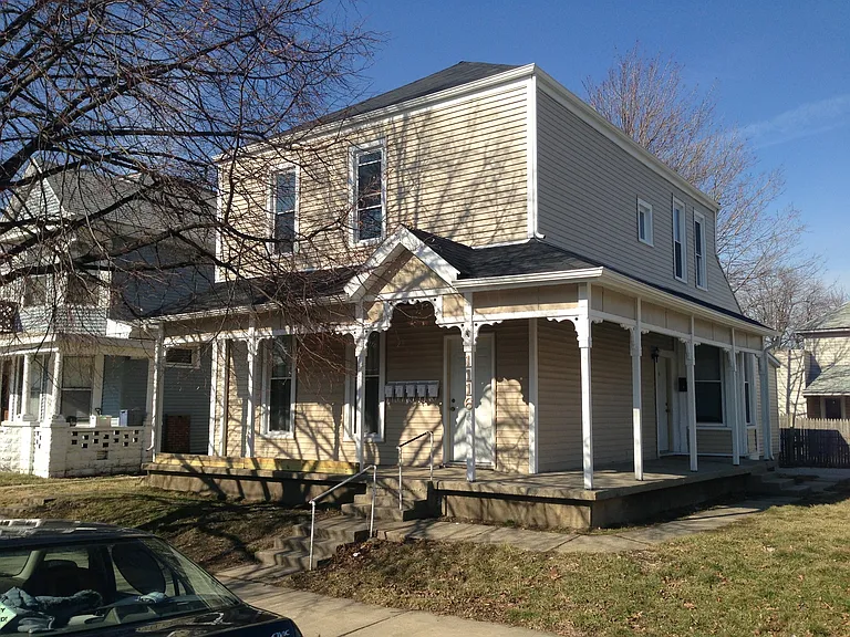 1116 Brown St — Photo 3