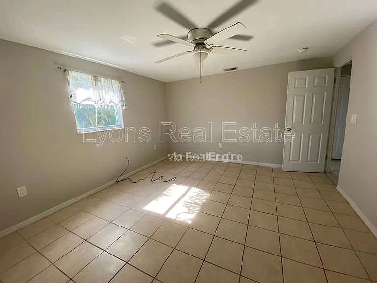 11310 Linda Loma Dr — Photo 9