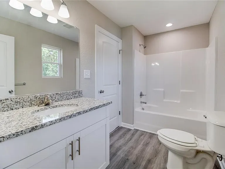 213 Kilby Ave — Photo 7