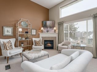 1041 Drew Dr, Woodbury, MN 55129