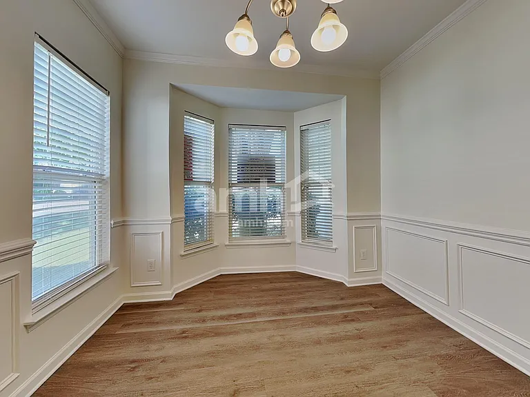 10607 Secret Garden Ln — Photo 5